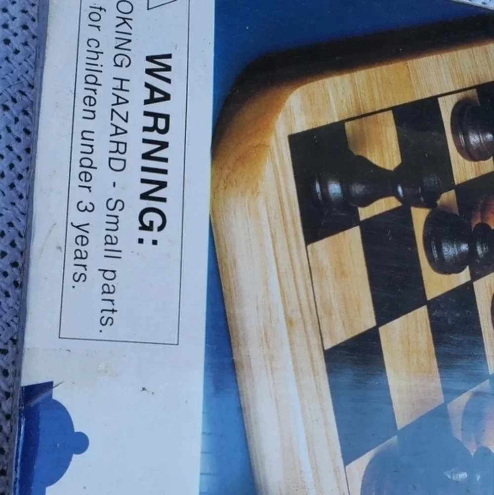 Solid Wood Chess‎ Set NEW